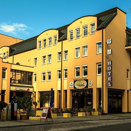 Stadt-Hotel Loerrach Gbr Buitenkant foto